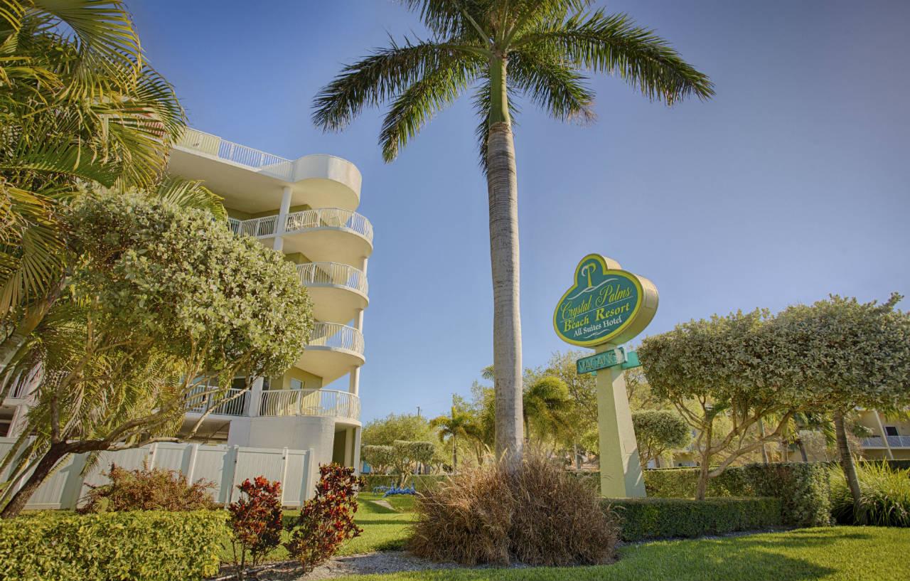 Crystal Palms Beach Resort St. Pete Beach Exterior photo